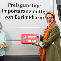 „Weihnachten im Schuhkarton“ wird von EurimPharm unterstützt